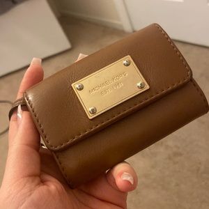 Michael kors wristlet